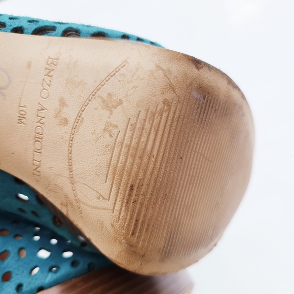 ENZO ANGIOLINI Sully9 teal perforated suede stiletto heel peep-toe pumps - Picture 9 of 14